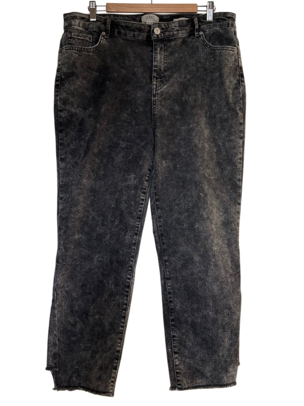 Women’s LOGO by Lori Goldstein Regular Acid Wash Step Hem Jeans Sz 18W